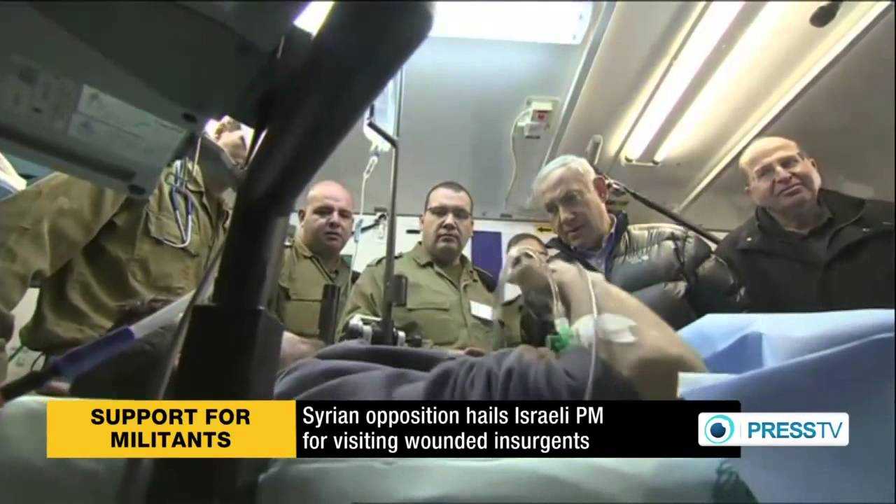 Netanyahu yaralı muhalifleri ziyaret ederken.