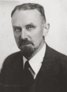 PETR-SAVITSKY-1-219x300.png