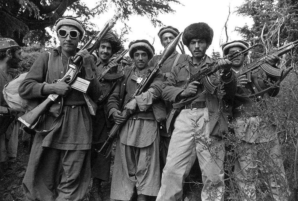 Afgan mücahitler, Sovyetler'e karşı cephede. 1985