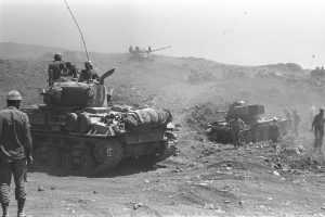 Golan Tepelerindeki İsrail tankları 1967.